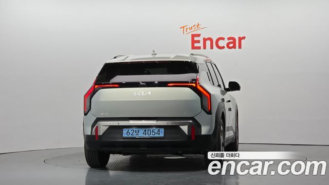Kia EV3 Long Range 2WD Earth — пробег 82 951 км — фото 4 из 5