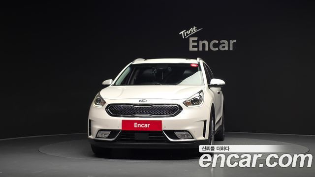 Kia Niro Noblesse — пробег 215 549 км — фото 3 из 5