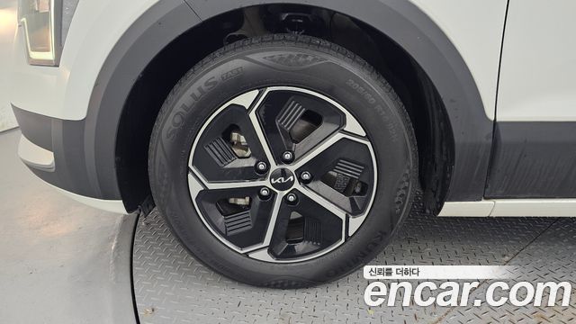 Kia Niro Prestige — пробег 86 590 км — фото 5 из 5