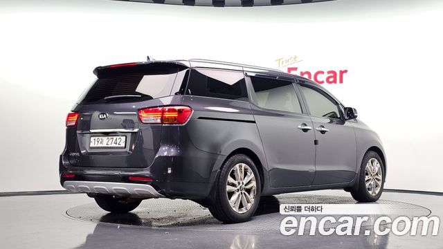Kia Carnival из Кореи Encar
