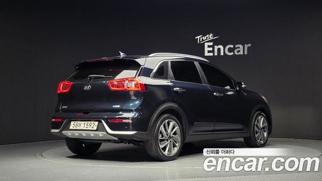 Kia Niro Noblesse — пробег 145 252 км — фото 2 из 5