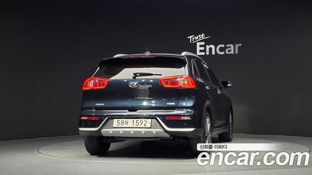 Kia Niro Noblesse — пробег 145 252 км — фото 4 из 5