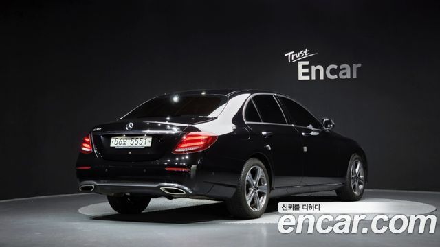Mercedes-Benz E-Class E300 4MATIC Avnatgarde — пробег 115 033 км — фото 2 из 5