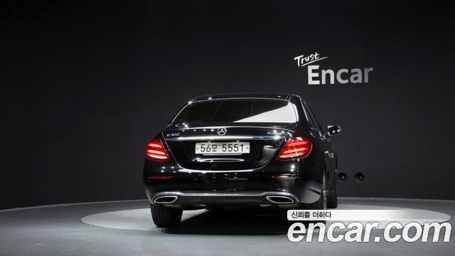Mercedes-Benz E-Class E300 4MATIC Avnatgarde — пробег 115 033 км — фото 4 из 5