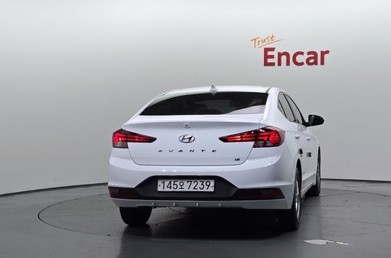 Hyundai AVANTE 1.6 Smart — пробег 67 182 км — фото 4 из 5
