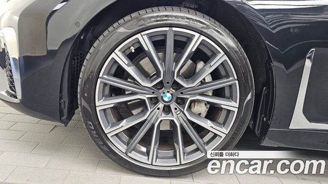 BMW 7-Series 740Li xDrive M Sport Package — пробег 92 994 км — фото 5 из 5