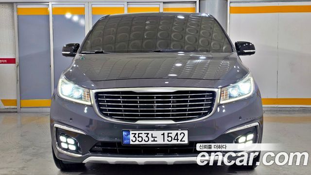 Kia Carnival 7-seater Limousine President — пробег 246 854 км — фото 2 из 5