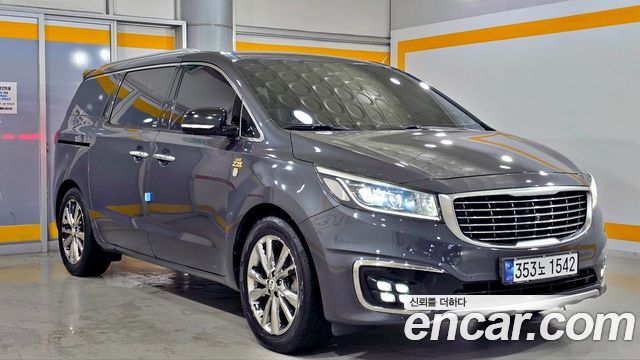 Kia Carnival 7-seater Limousine President — пробег 246 854 км — фото 3 из 5