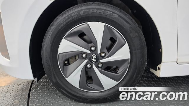 Hyundai Ioniq из Кореи Encar