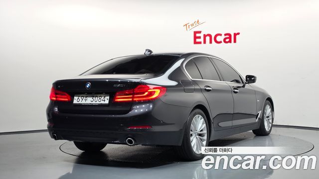 BMW 5-Series 530i xDrive Luxury Plus — пробег 104 967 км — фото 2 из 5