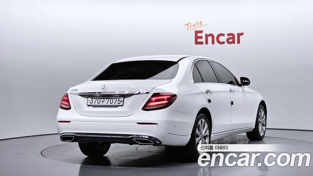 Mercedes-Benz E-Class E300 4MATIC Exclusive — пробег 151 436 км — фото 2 из 5