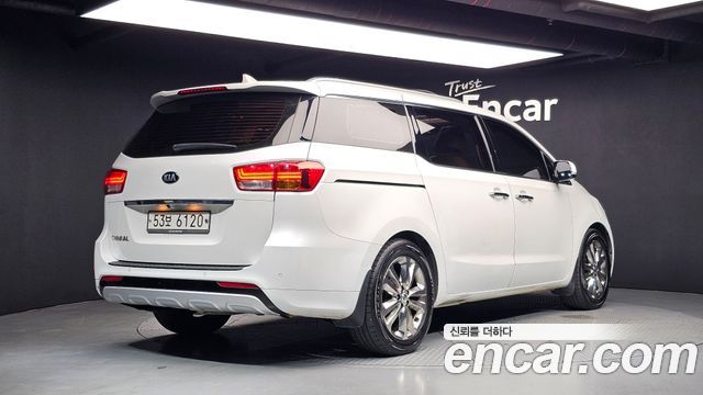 Kia Carnival из Кореи Encar