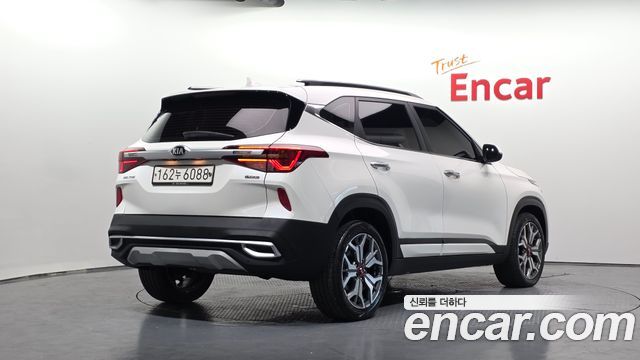 Kia Seltos из Кореи Encar