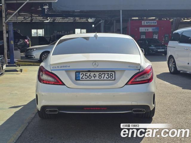 Mercedes-Benz CLS-Class CLS250 d 4MATIC AMG Line — пробег 122 331 км — фото 4 из 5