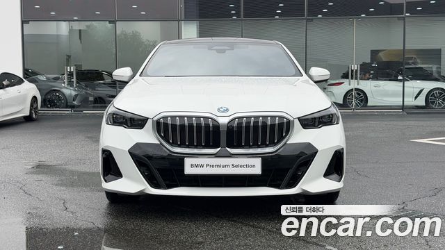 BMW 5-Series 530e xDrive M Sport — пробег 27 313 км — фото 3 из 5