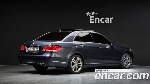 Mercedes-Benz E-Class E300 4MATIC Avantgarde — пробег 57 667 км — фото 2 из 5
