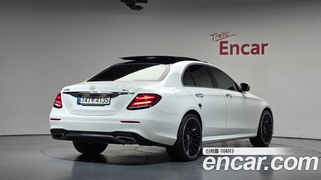 Mercedes-Benz E-Class E350 4MATIC AMG Line — пробег 90 522 км — фото 2 из 5