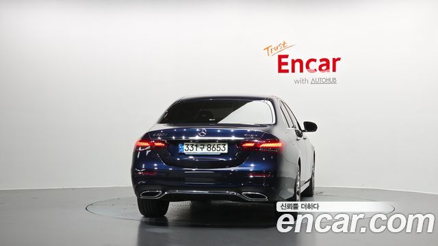 Mercedes-Benz E-Class E220d 4MATIC AMG Line — пробег 126 147 км — фото 4 из 5