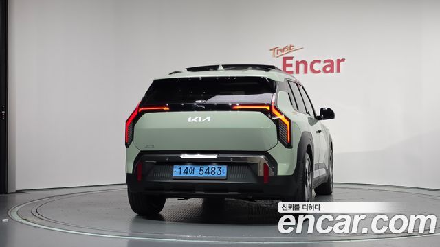 Kia EV3 Long Range 2WD Earth — пробег 19 027 км — фото 4 из 5