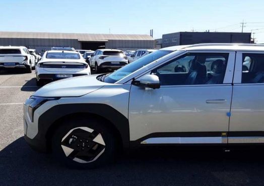 Kia EV3 Long Range 2WD Earth — пробег 1 км — фото 5 из 5