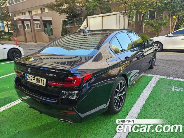 BMW 5-Series 530e M Sport — пробег 49 262 км — фото 2 из 5