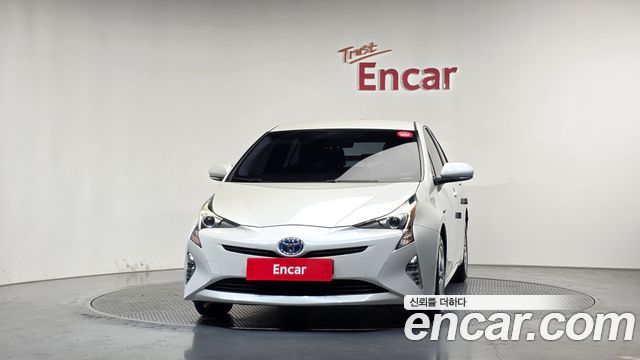 Toyota Prius 1.8 E — пробег 35 109 км — фото 3 из 5