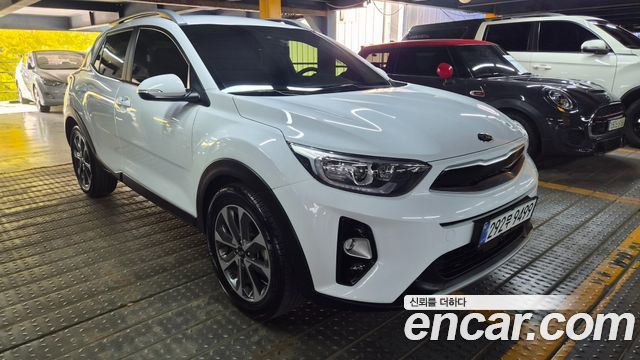 Kia Stonic из Кореи Encar