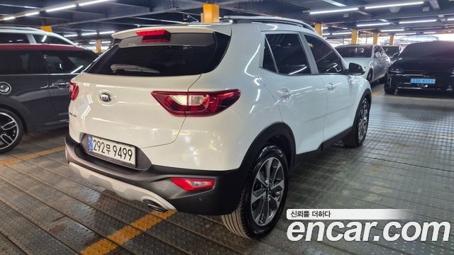 Kia Stonic из Кореи Encar