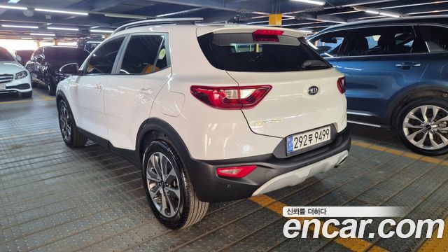 Kia Stonic из Кореи Encar