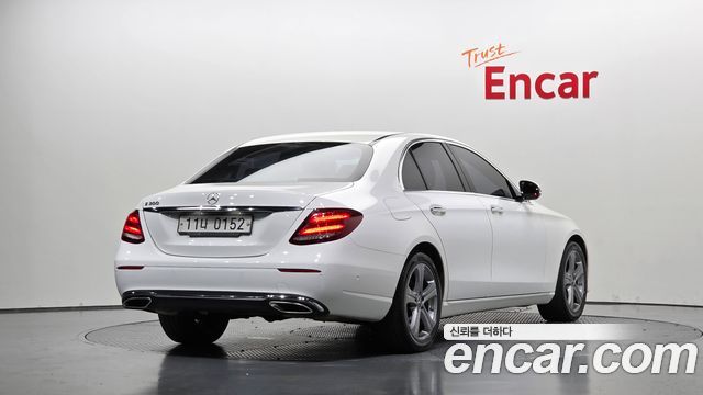 Mercedes-Benz E-Class из Кореи Encar