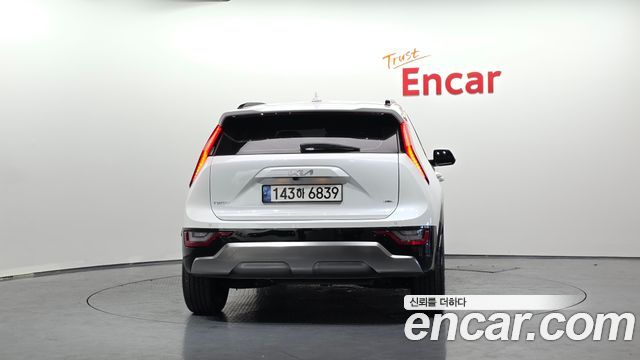 Kia Niro Signature — пробег 53 820 км — фото 4 из 5