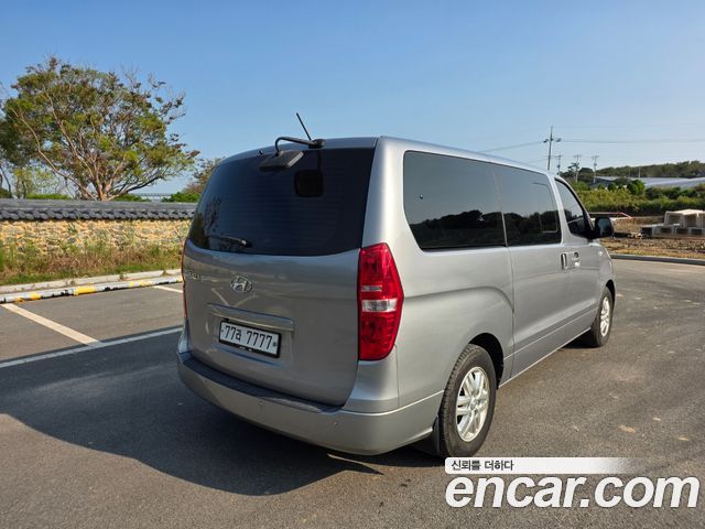 Hyundai Starex 11-Seater Wagon Smart — пробег 58 888 км — фото 2 из 5