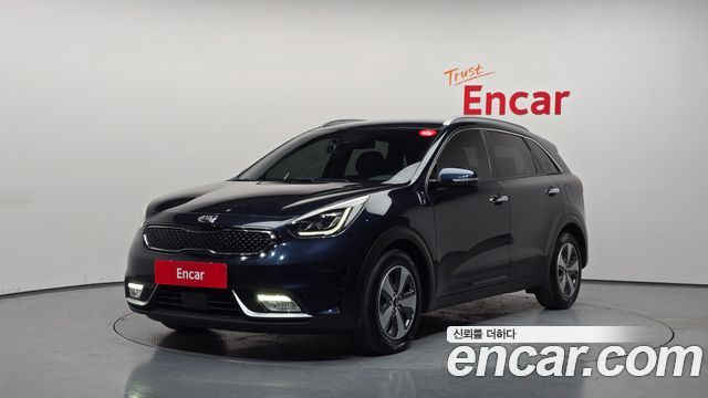 Kia Niro Noblesse — пробег 68 741 км — фото 1 из 5