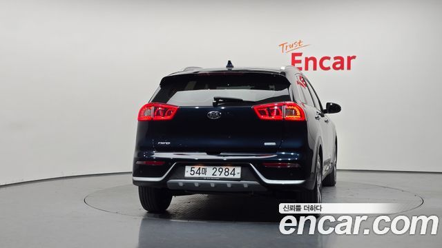 Kia Niro Noblesse — пробег 68 741 км — фото 4 из 5