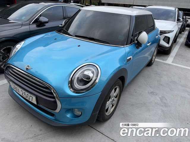 Mini Cooper Fine Leather Edition 3rd — пробег 156 629 км — фото 2 из 5
