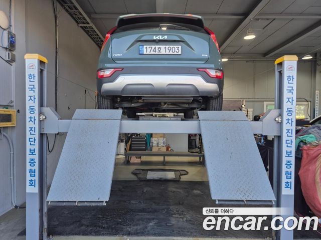 Kia Niro Prestige — пробег 39 738 км — фото 2 из 2