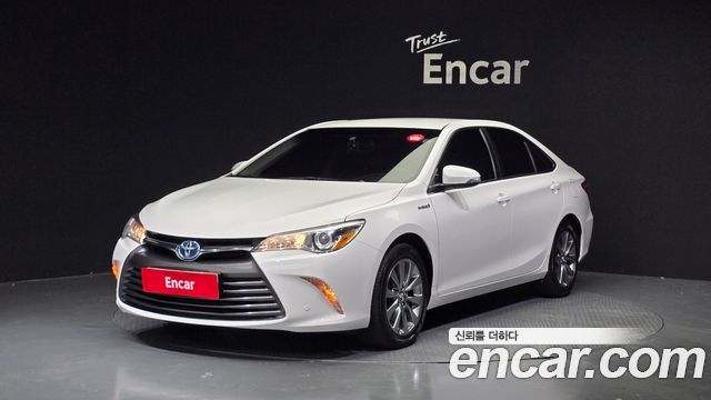 Toyota Camry Hybrid LE — пробег 128 185 км — фото 1 из 5
