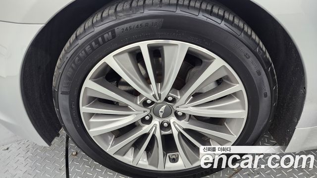 Hyundai Genesis из Кореи Encar