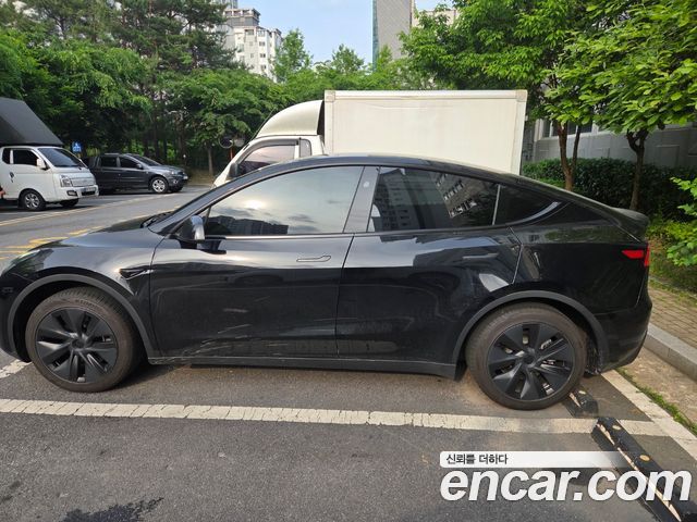 Tesla Model Y RWD — пробег 13 000 км — фото 2 из 5