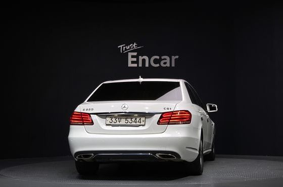 Mercedes-Benz E-Class E220 CDI Avantgarde — пробег 105 053 км — фото 4 из 5