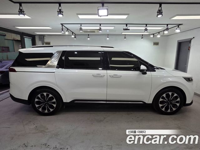 Kia Carnival 9-Seater Signature — пробег 175 937 км — фото 4 из 5