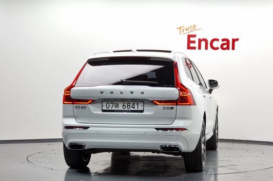Volvo XC60 D5 Inscription — пробег 79 709 км — фото 4 из 5