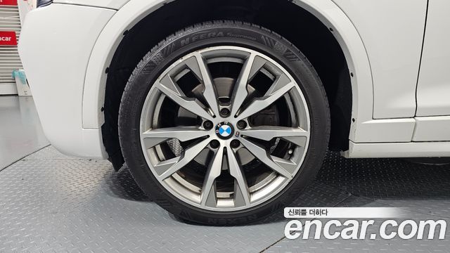 BMW X4 M40i — пробег 114 470 км — фото 5 из 5