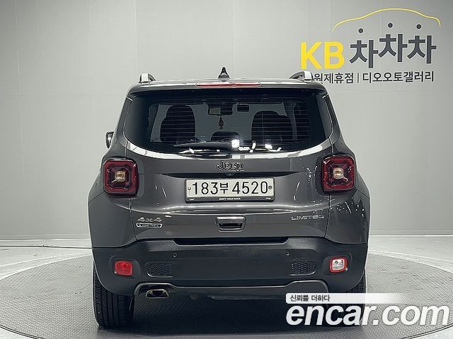 Jeep Renegade 2.0 Diesel Limited High AWD — пробег 112 076 км — фото 4 из 5