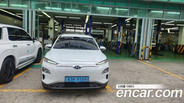 Hyundai Kona Taxi — пробег 178 220 км — фото 1 из 5