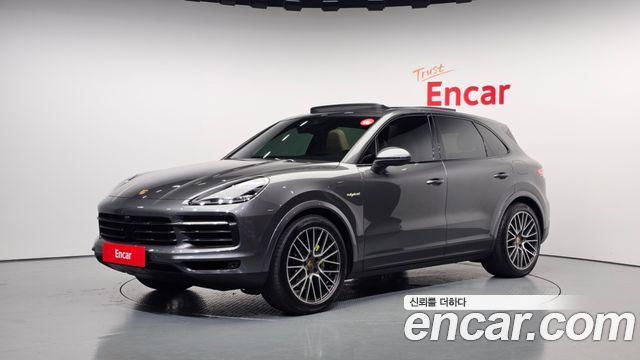 Porsche Cayenne 3.0 E-Hybrid — пробег 70 207 км — фото 1 из 5