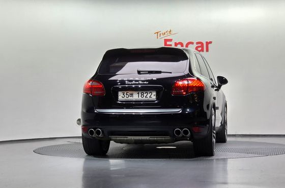 Porsche Cayenne 4.8 Turbo 958 — пробег 130 813 км — фото 4 из 5