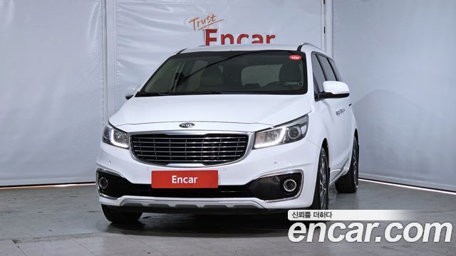 Kia Carnival 9-seater Luxury — пробег 188 716 км — фото 3 из 5