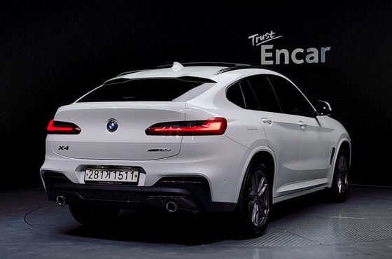 BMW X4 xDrive20d M Sport — пробег 64 328 км — фото 2 из 5