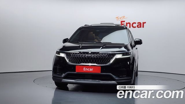 Kia Carnival 9-Seater Signature — пробег 18 244 км — фото 3 из 5